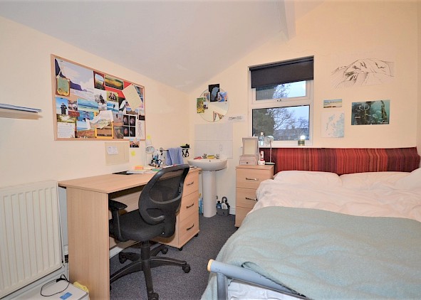 109, Broomspring Lane, Broomhall, Sheffield S10 2FD - 