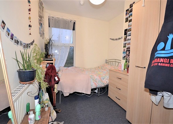 109, Broomspring Lane, Broomhall, Sheffield S10 2FD - 