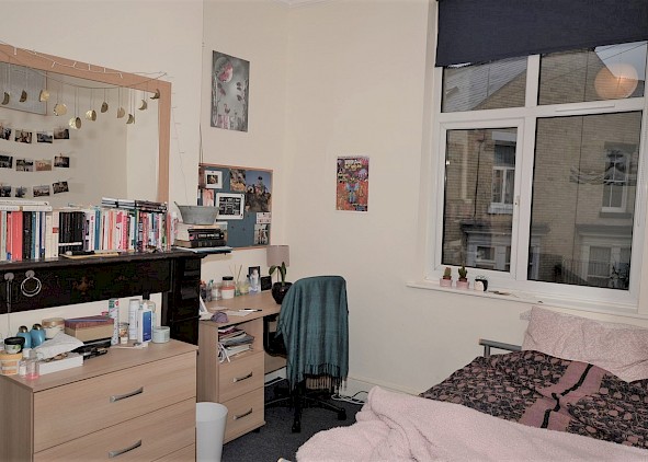 42, Brocco Bank, Botanical Gardens, Sheffield S11 8RR - 