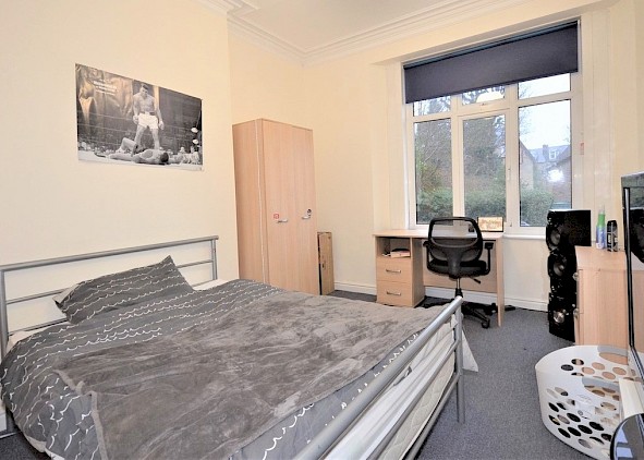 6, Clarke Dell, Botanical Gardens, Sheffield S10 2NR - 