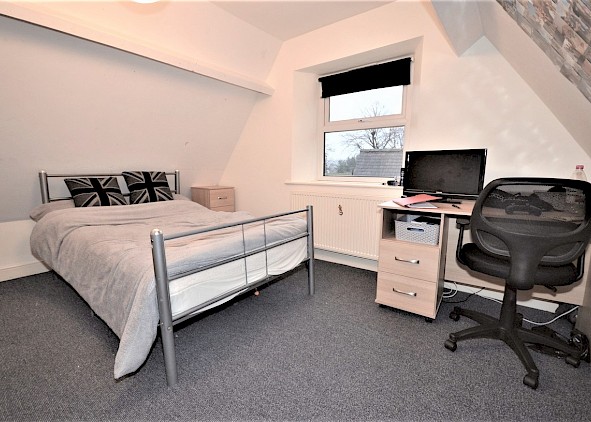 6, Clarke Dell, Botanical Gardens, Sheffield S10 2NR - 