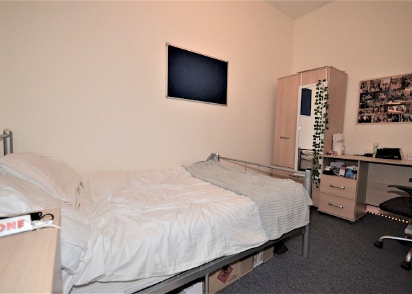 6, Clarke Dell, Botanical Gardens, Sheffield S10 2NR - 