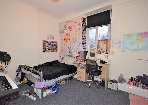 6, Clarke Dell, Botanical Gardens, Sheffield S10 2NR - 