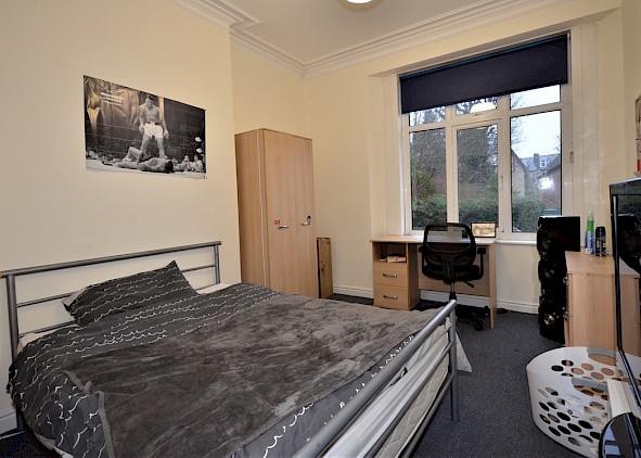 6, Clarke Dell, Botanical Gardens, Sheffield S10 2NR - 