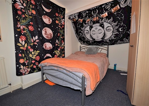6, Clarke Dell, Botanical Gardens, Sheffield S10 2NR - 